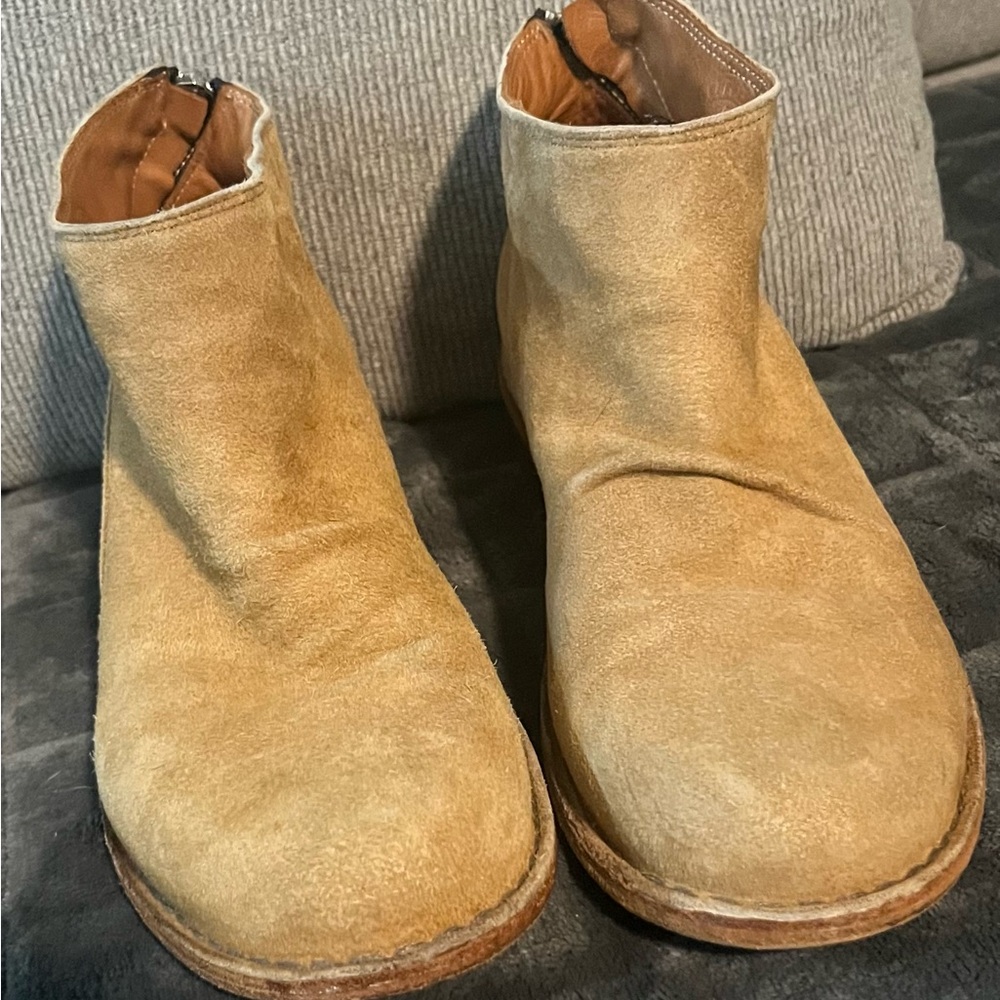 Fiorentini + Baker Tan Suede Ankle Boots Excellent Condition!
